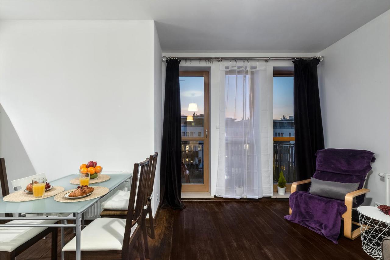 Apartment - Aparts Wilanow Ledochowska